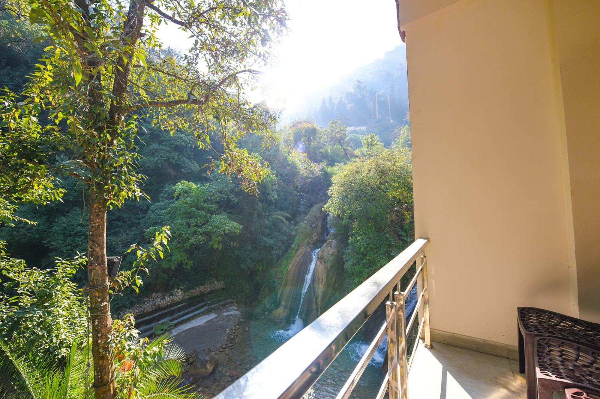 Fabhotel Kempty Lake Resort Mussoorie Esterno foto