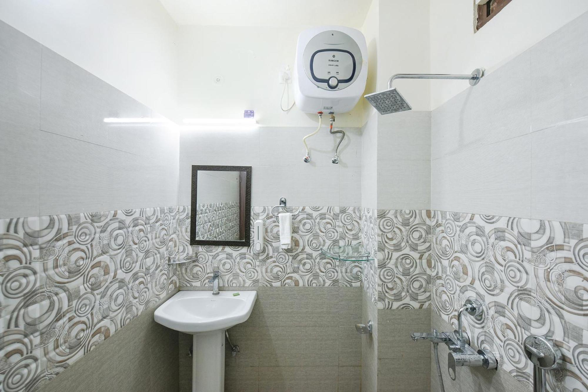 Fabhotel Kempty Lake Resort Mussoorie Esterno foto
